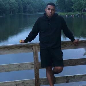 Meet your Posher, Ulises